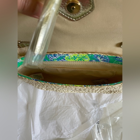 Lilly Pulitzer Crossbody Straw Clutch Botanical Green In a Flutter. - Picture 9 of 14